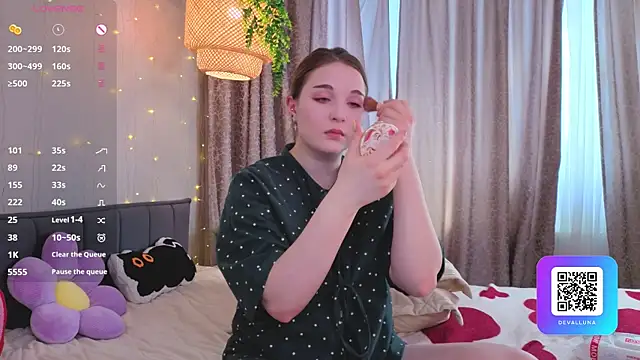 ConstanceHelms online show from April 8, 2026, 5:07 am