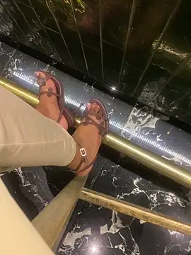 Candy CaneXx online show from April 24, 2026, 7:27 pm