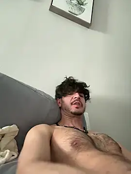 VicS119717 online show from March 22, 2025, 6:03 pm