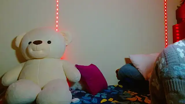 meganxox25 online show from October 29, 2025, 2:03 am