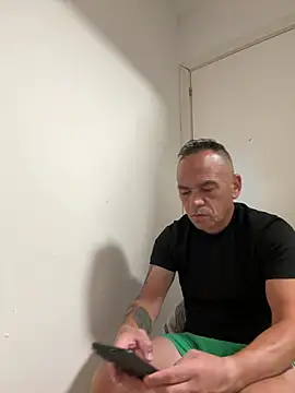 mateocali25 online show from June 12, 2026, 9:14 pm