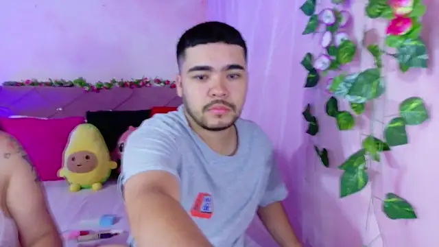  mia and mike  online show from October 6, 2025, 12:46 pm