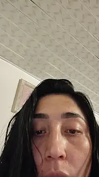 Elowyn online show from March 5, 2026, 11:23 pm