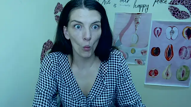 VanessaRey  online show from March 21, 2025, 10:50 am