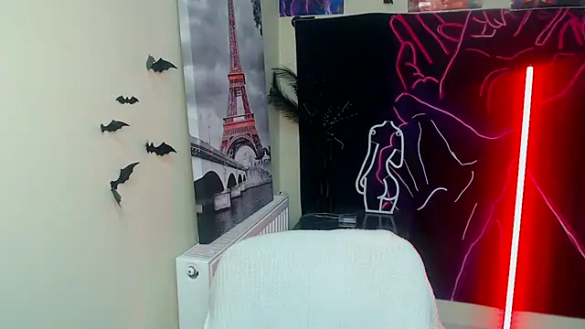 VanessaRey  online show from November 13, 2025, 5:50 am