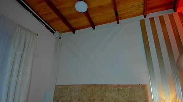 angelinarouse  online show from November 4, 2025, 3:05 am