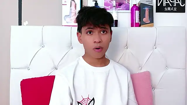 Ethan Westt online show from February 3, 2026, 8:25 pm