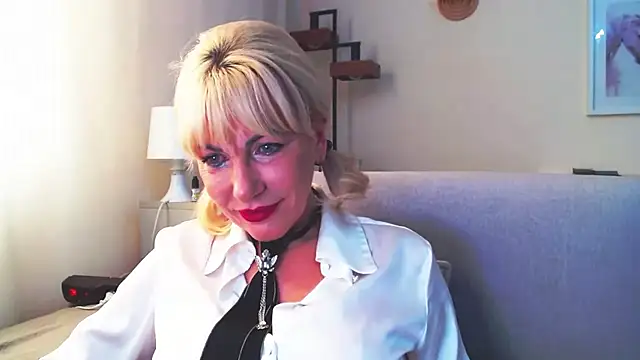 GabrielleTrue online show from October 2, 2025, 6:09 am