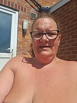 MissQueenBeex online show from June 21, 2026, 10:18 am