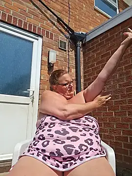 MissQueenBeex online show from June 26, 2026, 10:30 am