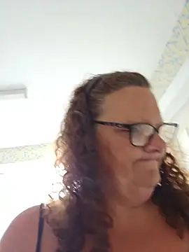 MissQueenBeex online show from July 28, 2026, 9:15 am