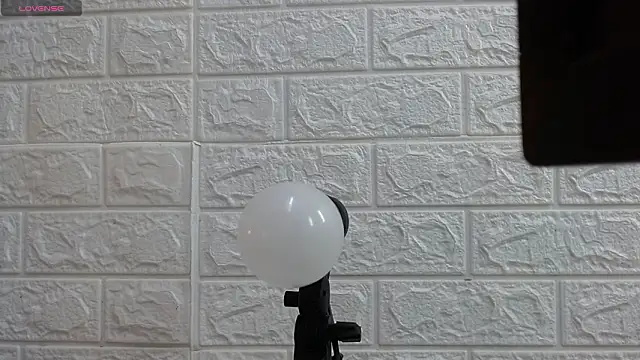 Snapshot of nei_girl chatting on March 13, 2026, 12:01 pm nei girl online show from March 13, 2026, 12:01 pm