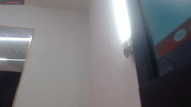 Snapshot of nei_girl chatting on April 10, 2026, 11:48 am nei girl online show from April 10, 2026, 11:48 am