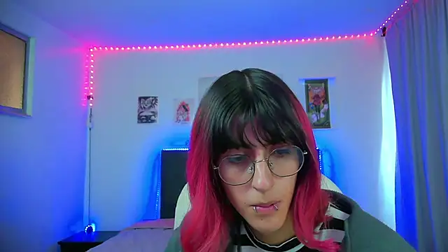 goth minerva online show from February 6, 2026, 1:47 pm