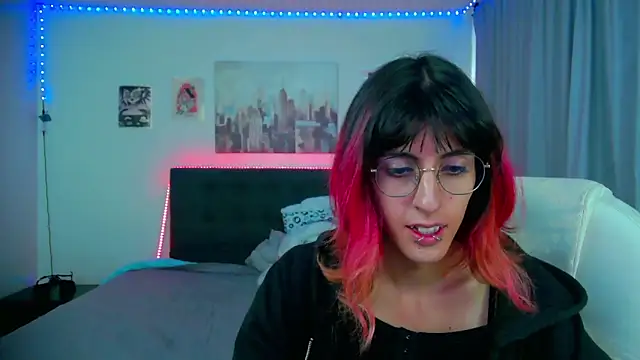 Snapshot of goth_minerva chatting on March 19, 2026, 1:37 pm goth minerva online show from March 19, 2026, 1:37 pm