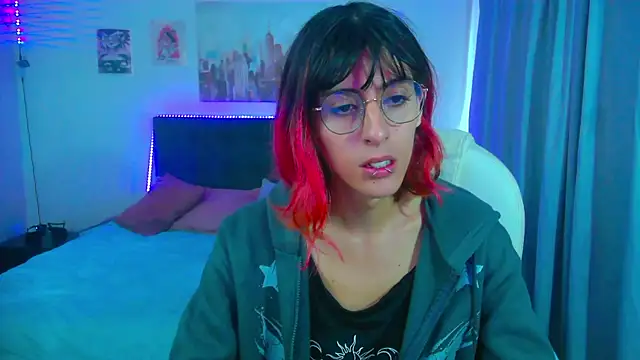 Snapshot of goth_minerva chatting on April 7, 2026, 1:44 pm goth minerva online show from April 7, 2026, 1:44 pm
