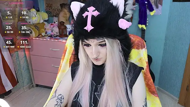 Manuela unicorn online show from November 14, 2025, 8:40 pm