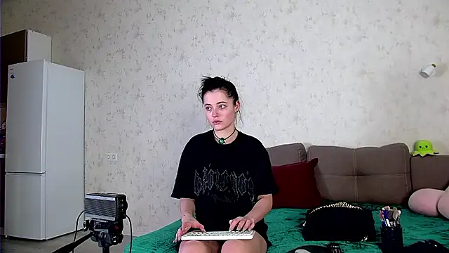 AshleyD  online show from February 3, 2026, 1:48 am