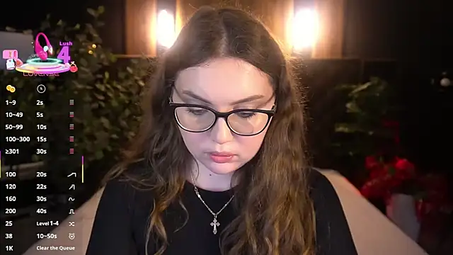 LuxSopphia online show from July 20, 2026, 5:33 am