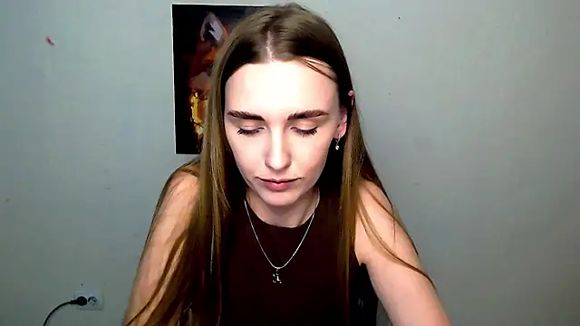 Snapshot of Doll_Angelina chatting on June 5, 2026, 6:52 am Doll Angelina online show from June 5, 2026, 6:52 am