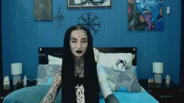 Velvetbat online show from May 19, 2026, 7:04 am