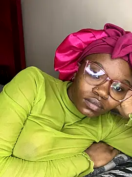 YummyMelanin117 online show from November 17, 2025, 8:14 pm