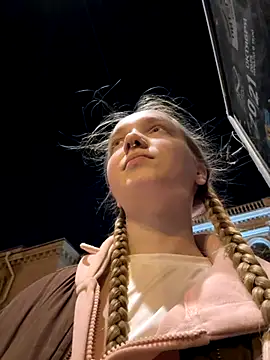 bambi lu online show from October 8, 2025, 4:48 pm