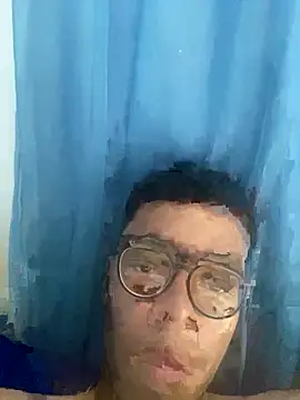 Snapshot of hiaguexxx chatting on March 19, 2025, 1:40 pm hiaguexxx online show from March 19, 2025, 1:40 pm