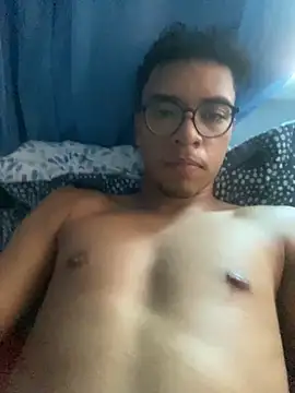 Snapshot of hiaguexxx chatting on November 8, 2025, 6:40 pm hiaguexxx online show from November 8, 2025, 6:40 pm