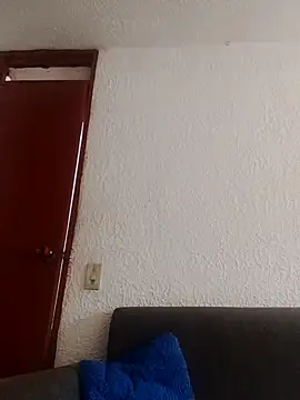 dulcewitch online show from September 30, 2025, 2:11 pm