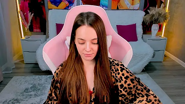 MelanieAlves online show from February 12, 2026, 1:28 pm