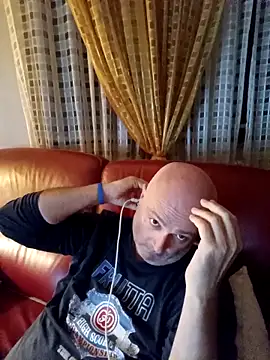 Alexis Bull online show from October 23, 2025, 11:14 pm