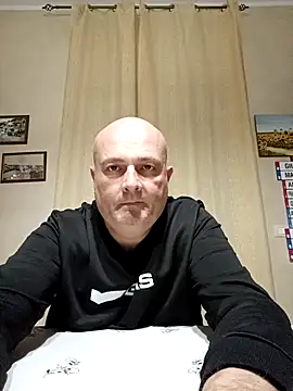 Alexis Bull online show from December 21, 2025, 10:39 pm