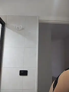 carlafox05 online show from February 2, 2026, 10:19 pm