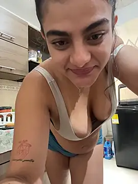 Snapshot of carlafox05 chatting on July 15, 2026, 3:06 pm carlafox05 online show from July 15, 2026, 3:06 pm