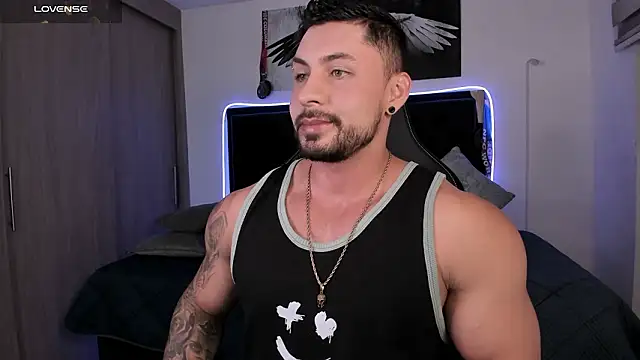 santi aesthetic online show from March 10, 2026, 12:26 am