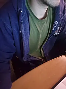 tipetto06 online show from November 5, 2025, 8:03 am