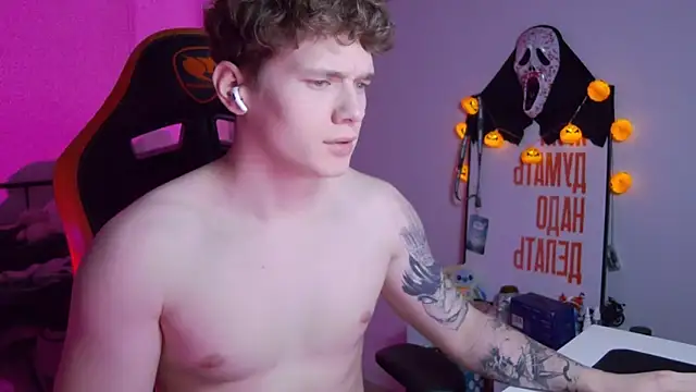 DanyDavis online show from November 2, 2025, 9:28 pm