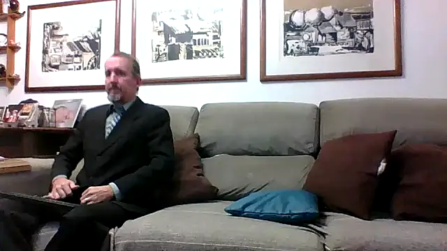 Snapshot of CasalcwBR chatting on May 12, 2026, 1:36 am CasalcwBR online show from May 12, 2026, 1:36 am
