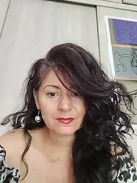 lunadicty online show from May 17, 2026, 6:48 pm