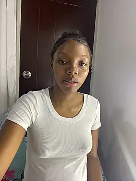 Meegannhill online show from November 13, 2025, 12:37 pm