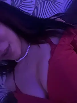 Snapshot of QueenLujaine chatting on May 31, 2026, 5:59 am QueenLujaine online show from May 31, 2026, 5:59 am