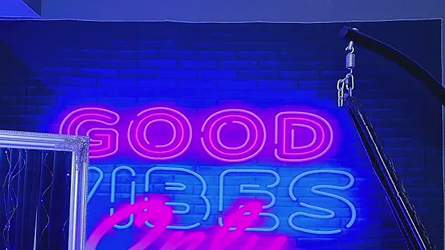 AlessiaCroft online show from April 6, 2026, 4:10 am