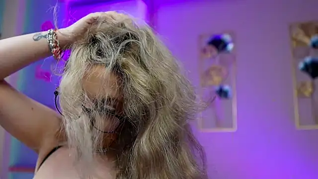 SabrinaJade online show from March 26, 2026, 6:41 am