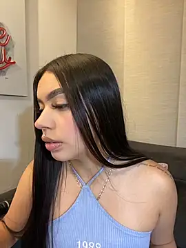 Cristina pinkk online show from November 8, 2025, 2:45 am