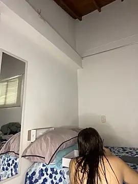 Mia  Gray online show from December 5, 2025, 5:09 pm