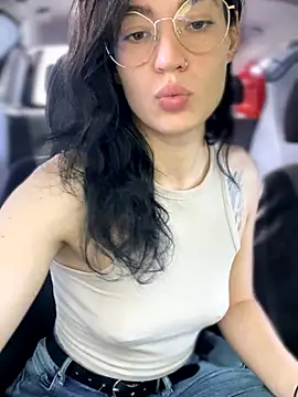 Snapshot of MeekyRich chatting on September 9, 2025, 3:28 am MeekyRich online show from September 9, 2025, 3:28 am