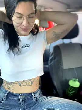 Snapshot of MeekyRich chatting on October 20, 2025, 4:57 am MeekyRich online show from October 20, 2025, 4:57 am