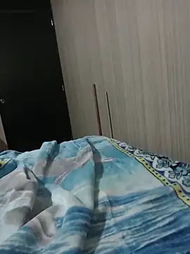 luuiss12 online show from November 12, 2025, 5:08 am