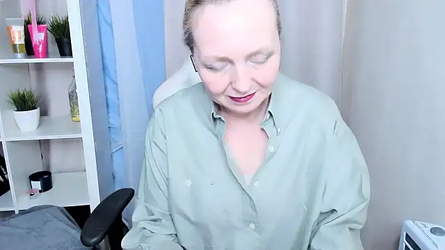 Snapshot of Karen_Villis chatting on February 5, 2026, 9:47 am Karen Villis online show from February 5, 2026, 9:47 am